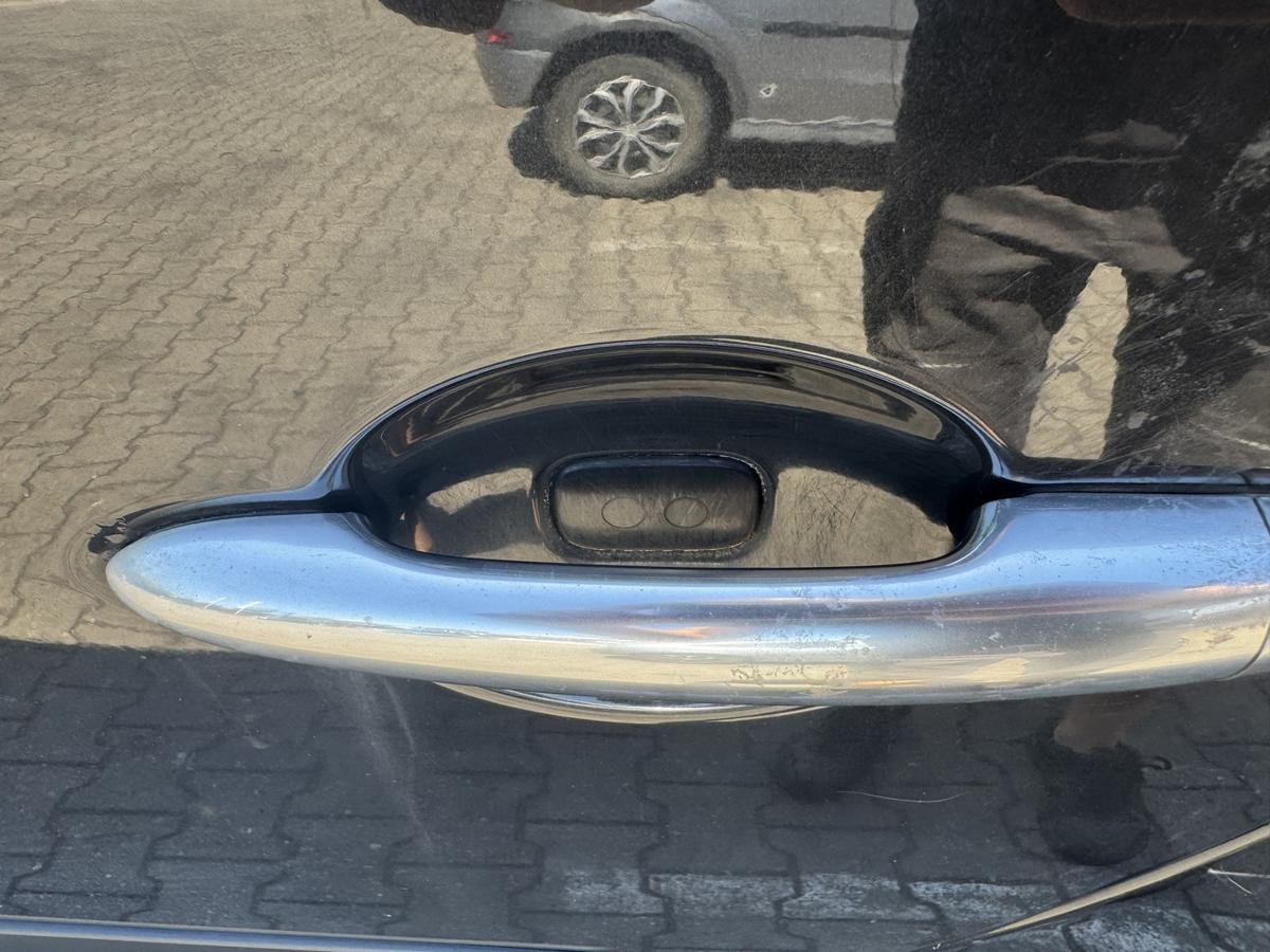 Renault Espace 4 original T&uuml;r hinten links NV676 Schwarz Rohbau Bj.2011